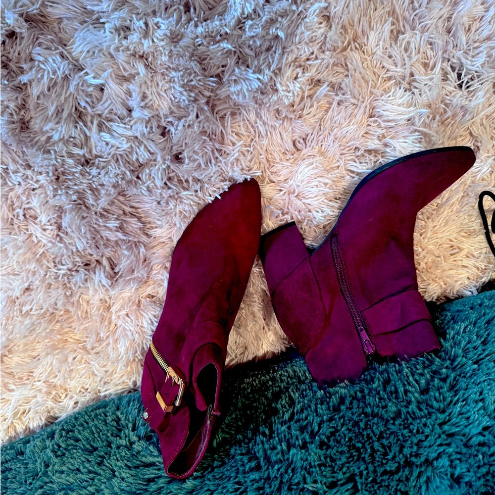 Maroon booties suede size 9